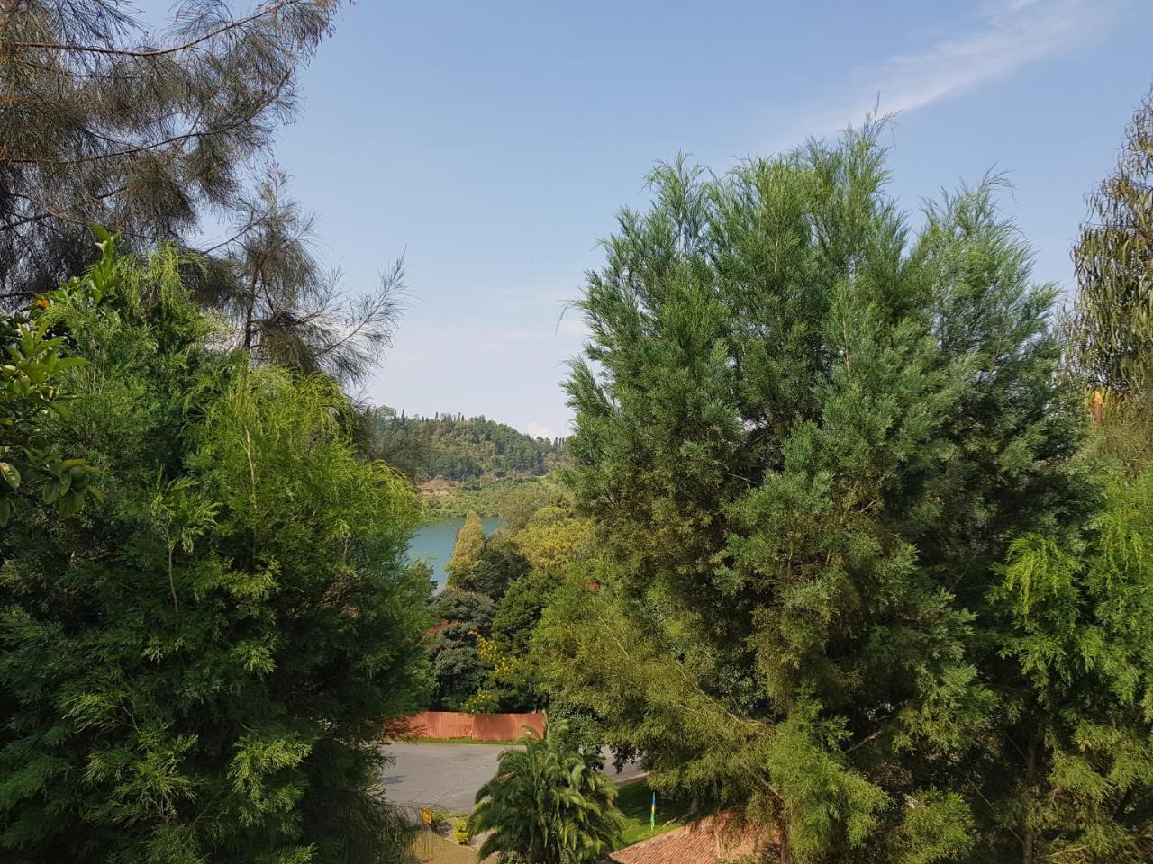 Rebero Kivu Resort Kibuye Екстер'єр фото