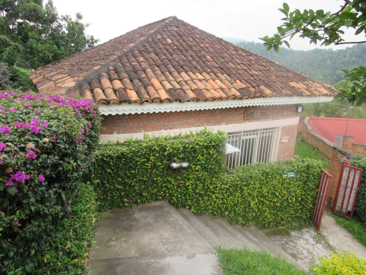 Rebero Kivu Resort Kibuye Екстер'єр фото